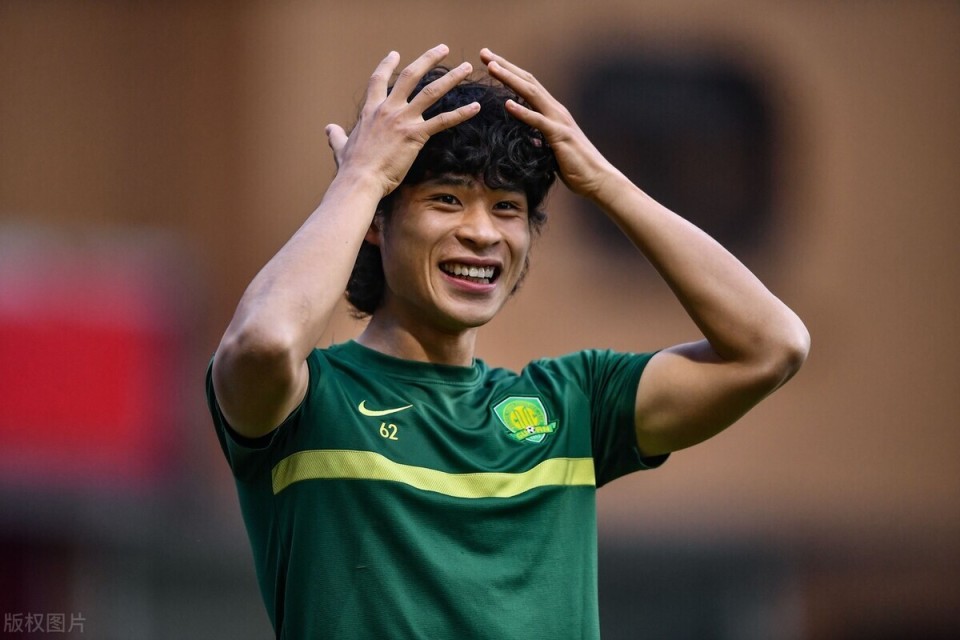 爱游戏APP包含离谱！科维托娃与30激战MAD分钟国际比赛日北京国安调整名单以备葡超，浙江队门线救险备战荷甲的词条