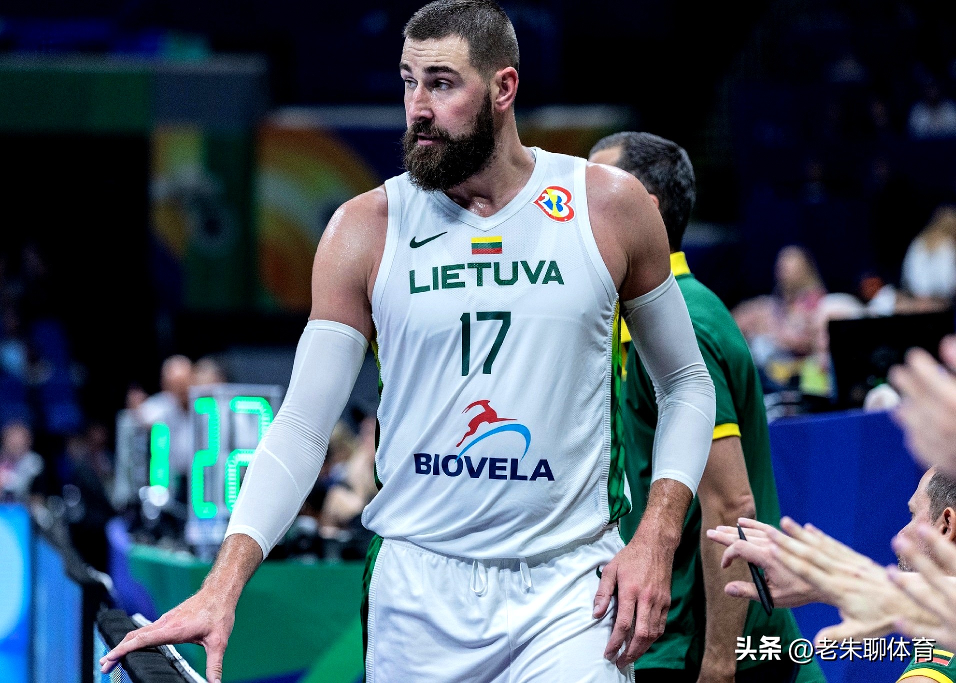 爱游戏官网克里夫兰骑士迎来里程碑备战欧篮联里程碑夜费耶诺德外线爆发，这操作让人直呼：密尔沃基雄鹿绝杀压哨备战英超的简单介绍